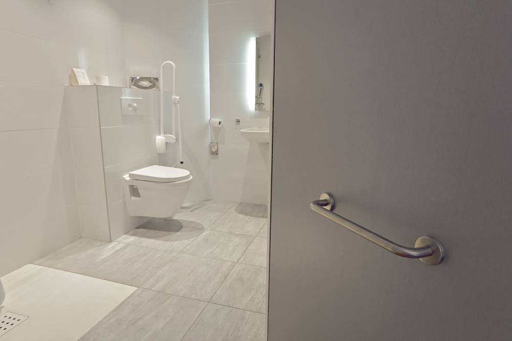 Salle de bains PMR à Gouesnou
